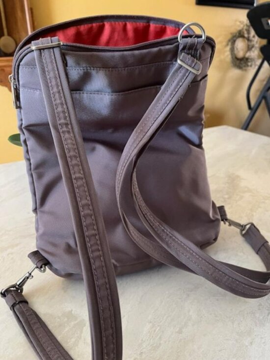 TRAVELON ANTI THEFT CONVERTIBLE BACKPACK RDIF main image 5